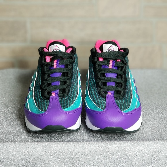 Nike Air Max 95 - Picture 2 of 5